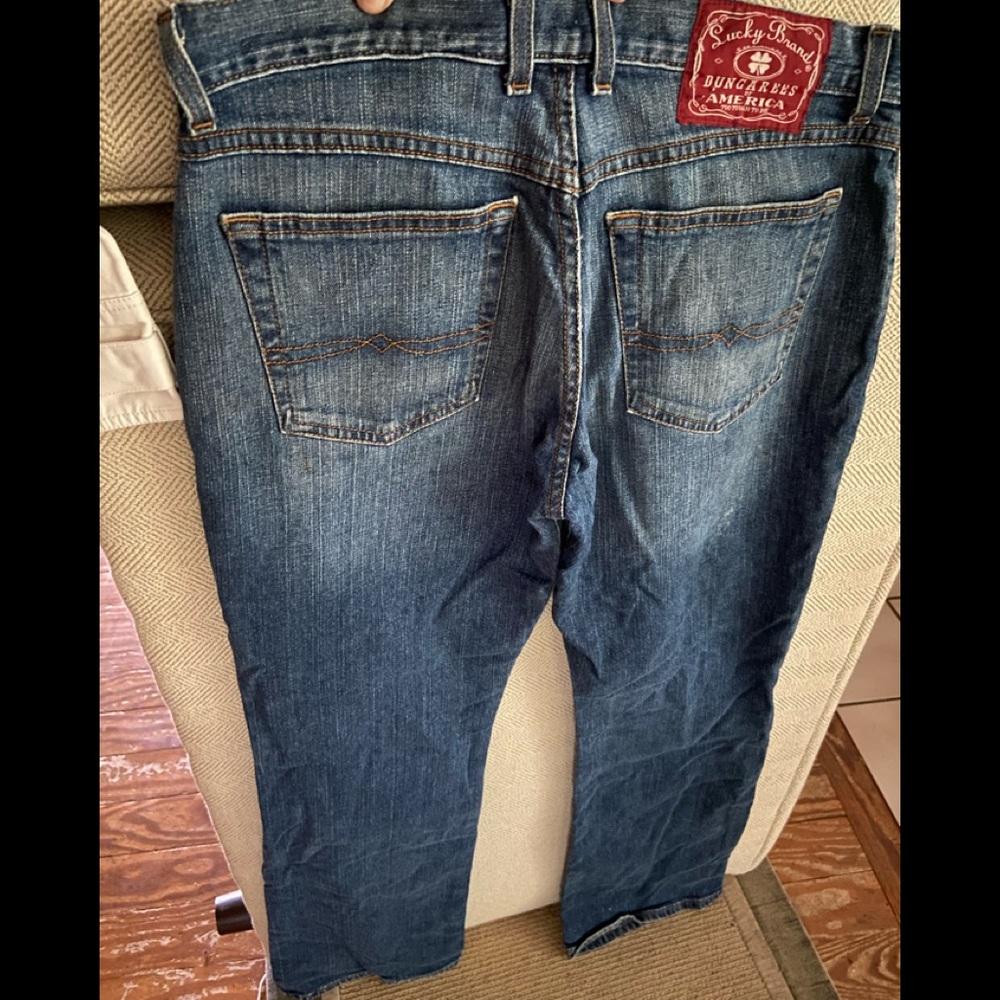 LUCKY Blue jeans size 8 MID RISE FLARE